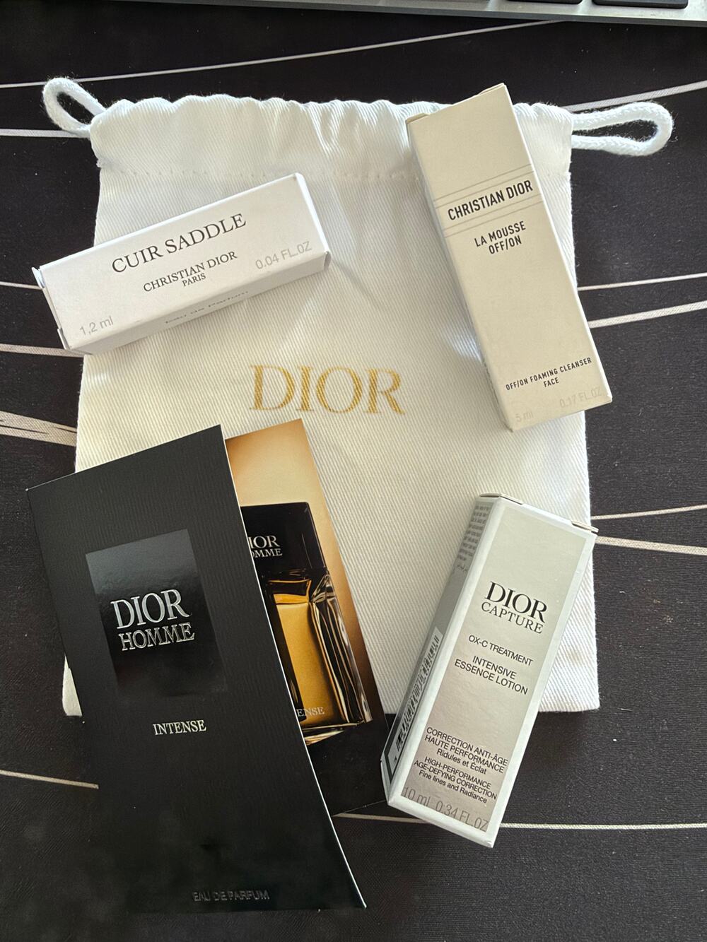 New Dior Beauty / Cosmetic Pouch and Samples